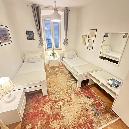 Apartman 6 Tiha Ulica *