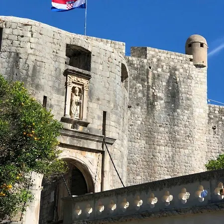 Apartamento 6 Tiha Ulica