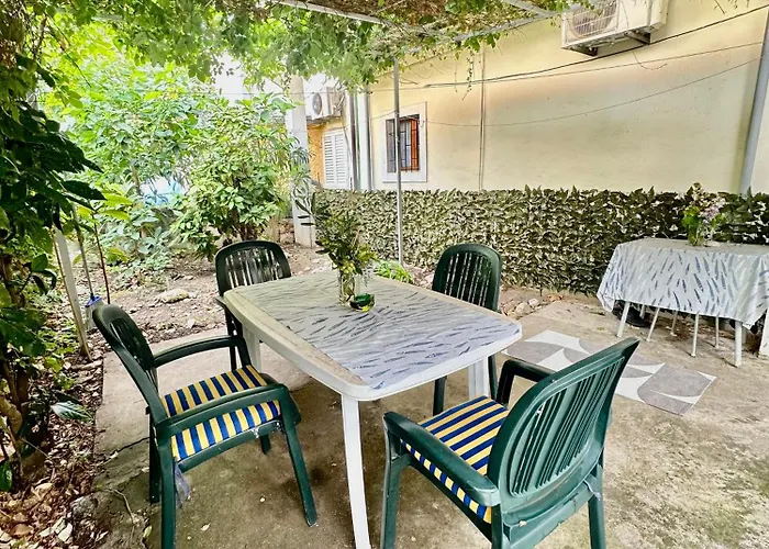 6 Tiha Ulica Апартаменты Дубровник