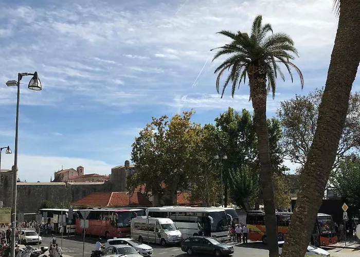 6 Tiha Ulica Apartament